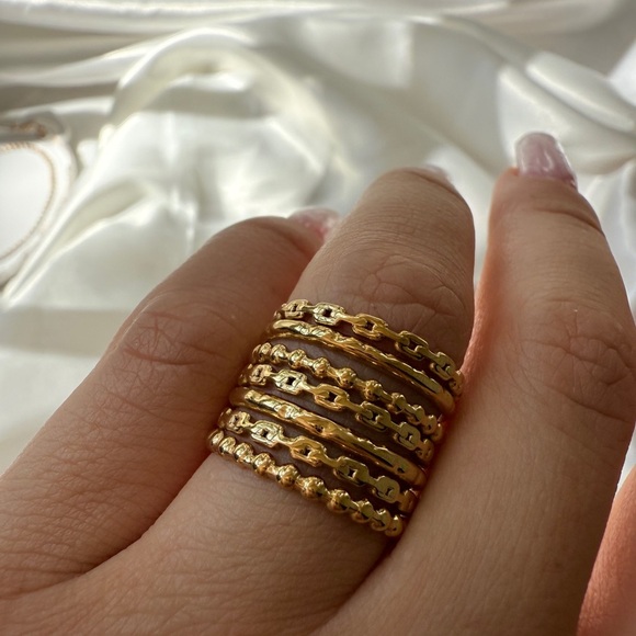 Sprial ring 
Adjustable ring 
Gold Plated Stainless Steel Ring - Picture 13 of 17